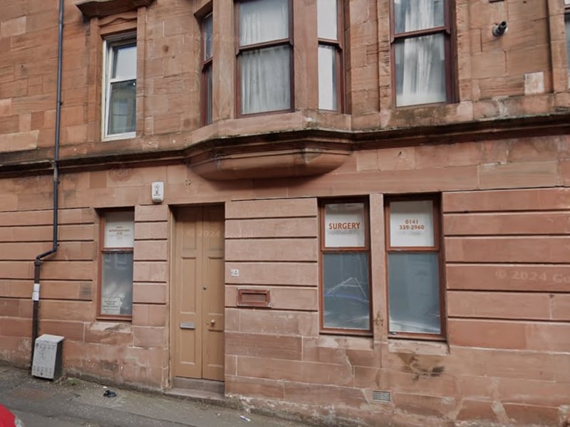 There were 107 responses from patients at Dr R Pettigrew - Drs McAlpinewalker in Partick, Glasgow, with 100% rating their overall experience as positive.