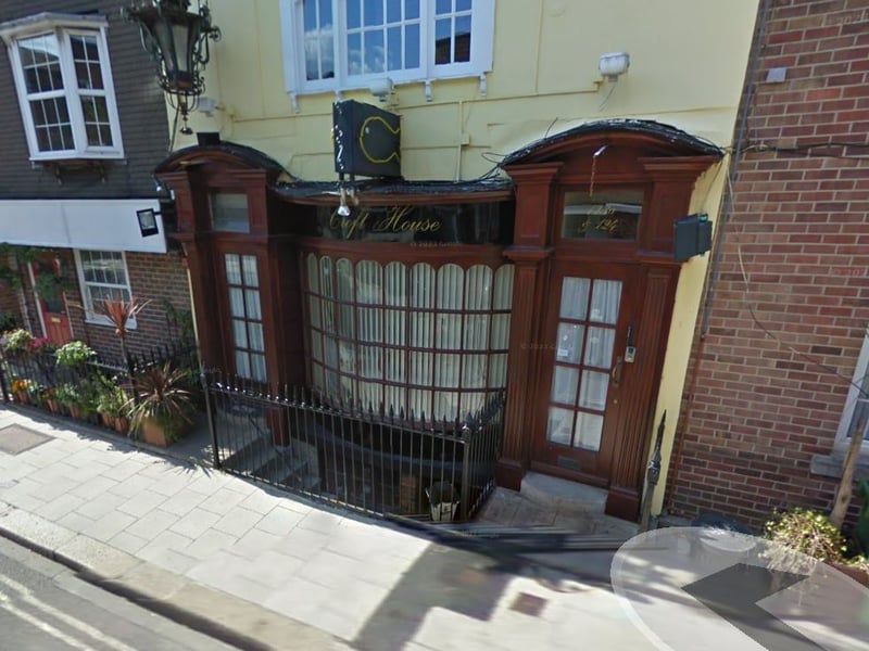 This was a firm favourite in Old Portsmouth which was well known for its fresh fish and fabulous drinks selection.