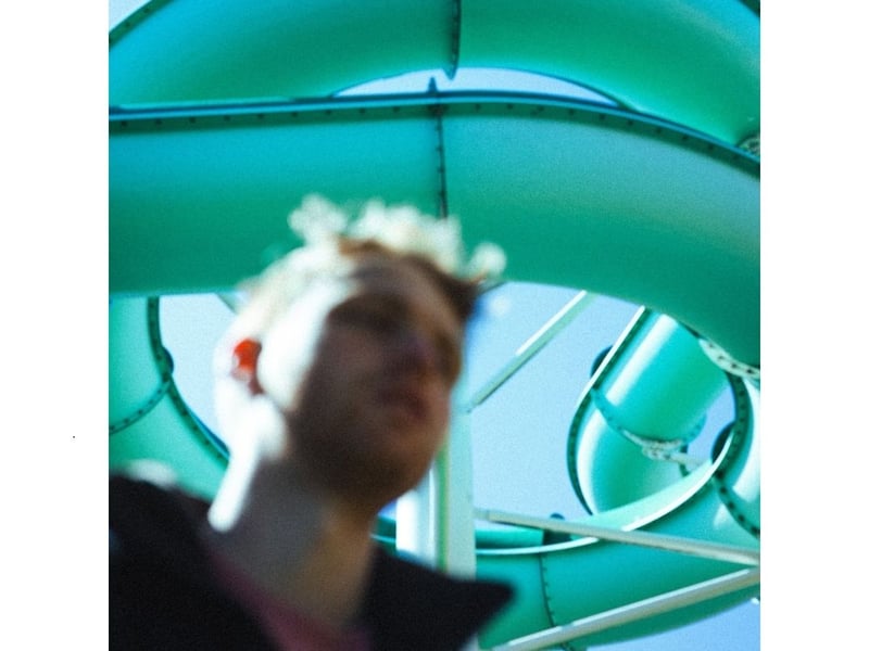 The latest winners of the SAY Award are Edinburgh electronic-indie band Redolent, for their debut album 'Dinny Greet'. They beat favourite Barry Can't Swim to the prize.