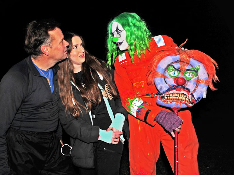 Clown Ell Du Jour of Yeadon meets Stuart and Eirlysiane Rose.