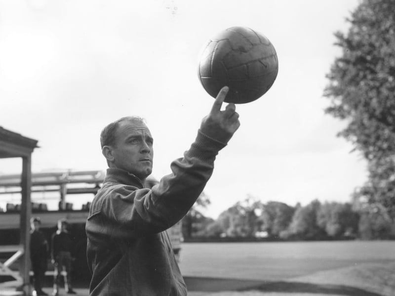 The Real Madrid legend did manage to fend off Stanley Matthews a year later, and was named the winner of the award.