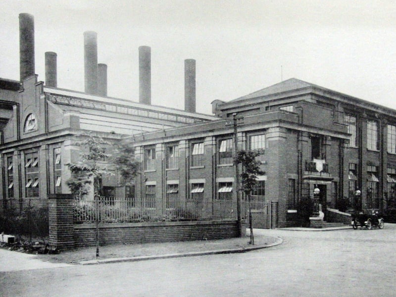 Construction began on what was to become the 'Ribble Power Station' in 1923. The plant was completed by December 1924 and was officially opened on the 22nd of July 1925