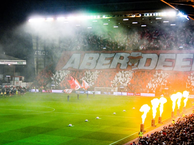 Aberdeen fans ramp up the atmosphere ahead of kick-off.