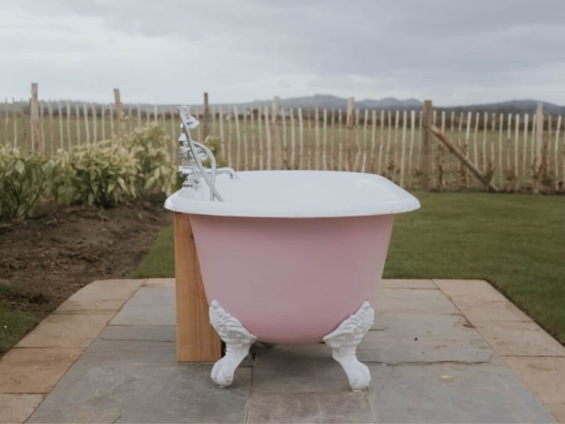 There's no wrong weather for enjoying a hot bath outside.