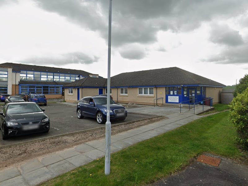 There were 91 responses from patients at Howe of Fife Surgery in Fife, with 77% rating their overall experience as positive. 