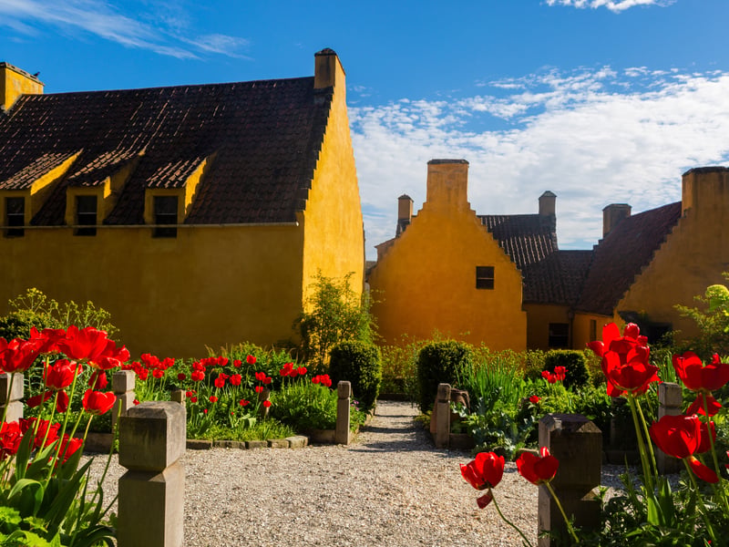Having appeared in hit TV series Outlander, Culross is among Scotland's top tourist attractions. As the most complete example of a burgh from the 17th and 18th centuries, visitors can get a taste of what life would have been like at Culross Palace back then.  