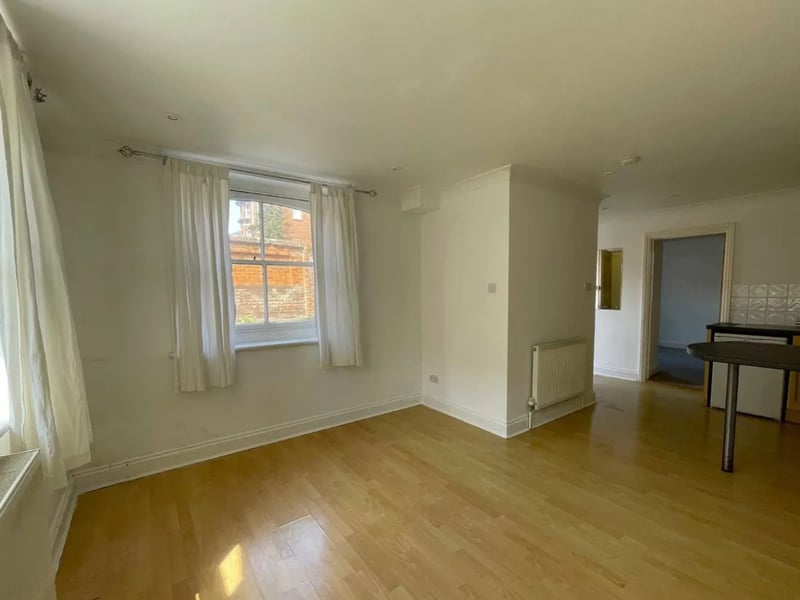 For more information about this home, visit the Zoopla website. 