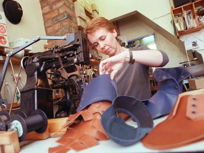 Bridgette Tingle making shoes at Guat Shoes on School Road, Crookes, in 1999