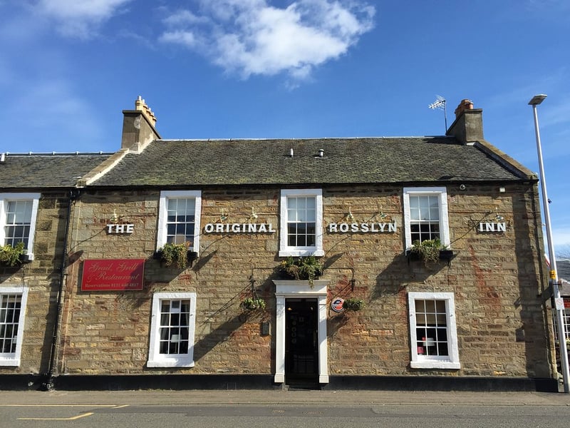 The Original Rosslyn Inn Gastropub in Roslin has a 4* rating from 423 reviews. A TripAdvisor reviewer said: “Lovely, traditional inn with an imaginative menu that offers something for everyone. Good wine list too. The staff were friendly and attentive and the food was excellent. It is dog-friendly, both inside and outside.”