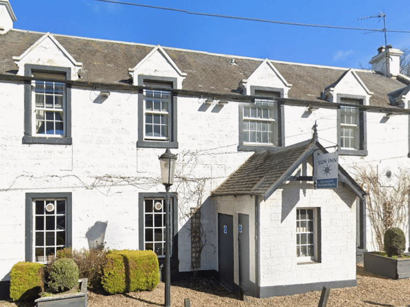 The Sun Inn in Dalkeith has a 4* rating from 1,315 reviews. A TripAdvisor reviewer said: “As always a wonderful, warm and friendly atmosphere with gorgeous food . The Sun Inn can always be relied upon for excellent service and high quality tasty meals.”