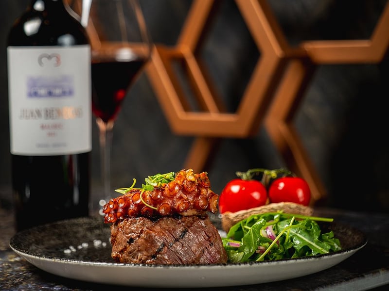 Parrilla Argentinian Grill in Loanhead has a 5* rating from 181 reviews. A TripAdvisor reviewer said: “Outstanding restaurant with amazing food and the best service. Steaks are always cooked exactly as requested and great value for money.”