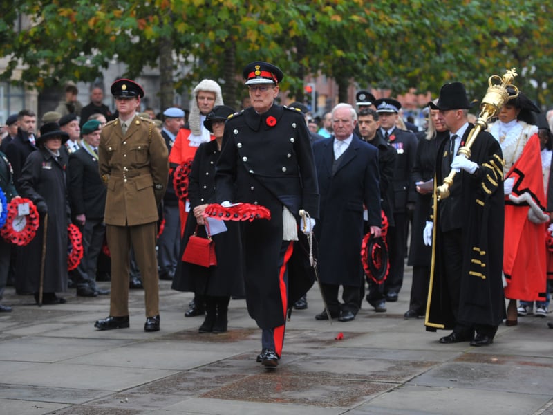 The Lord Lieutanant of West Yorkshire Ed Anderson lays a wreath