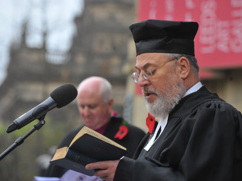 Rabbi Anthony Gilbert speaking  at The War Memorial
