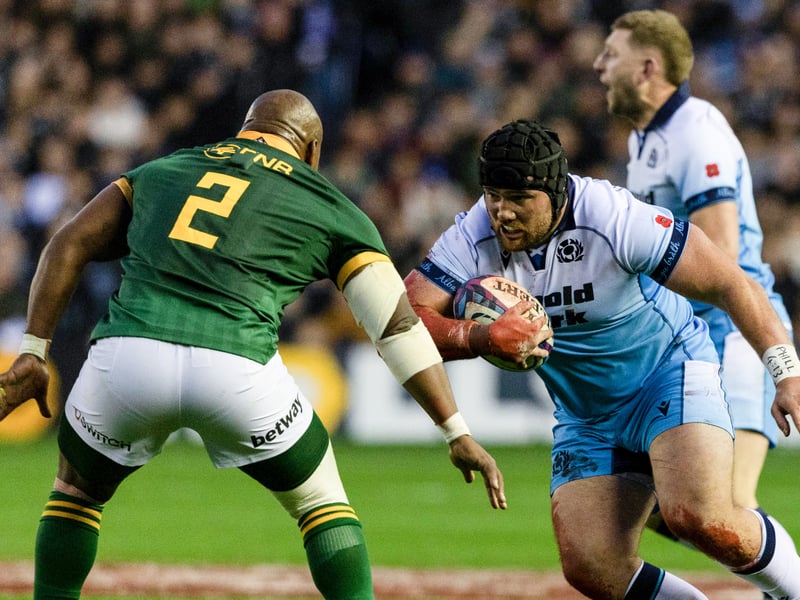 Got involved in a bit of handbags with Etzebeth. Lovely pop pass to set Duhan van der Merwe on his way. Part of a scrum that competed manfully but coughed up a couple of penalties. 6