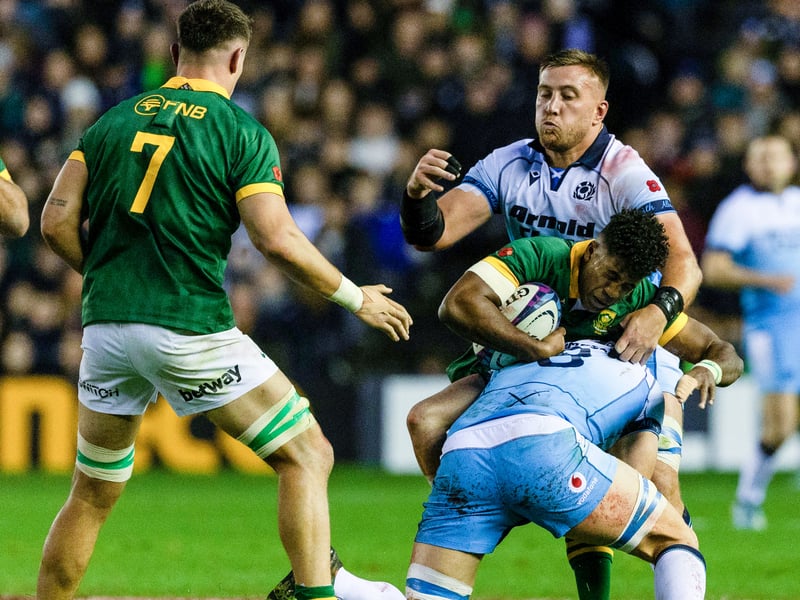 Crucial knock-on when Scotland were pushing for try on 55 minutes. Like his fellow forwards, battled valiantly against the South African tide. 6