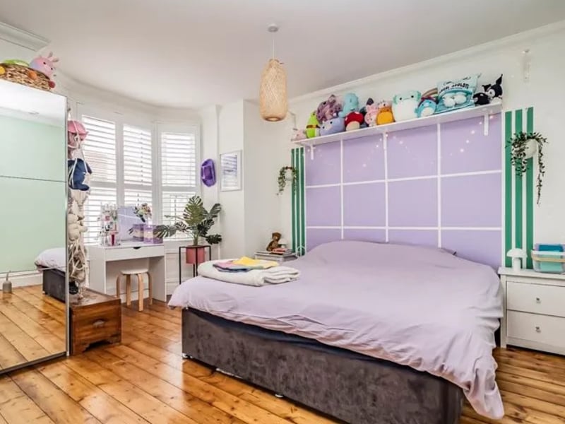 The listing says: "This impressive four bedroom, double bay & forecourt property has accommodation set over three inviting floors, offering a brilliant blend of original charm and character." 
