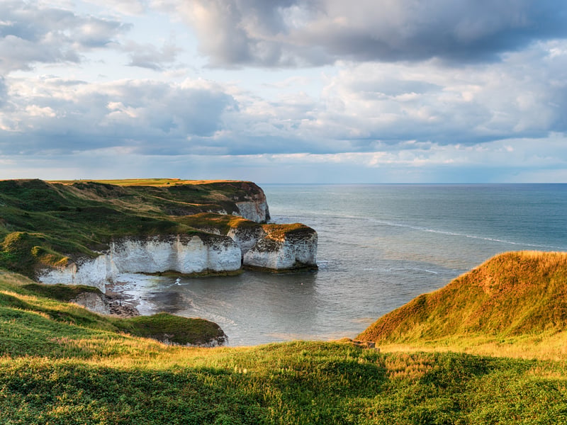 Flamborough is a scenic village in Yorkshire with the prominent coastal feature of Flamborough Head. It’s a fantastic place to enjoy a delicious meal of fish and chips, from the award-winning chippy Lighthouse Fisheries of Flamborough and to traditional pub The Seabirds Inn, known for its fresh seafood.