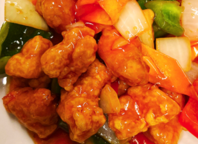 Yu Chinese Takeaway in Penicuick has a 4.5* rating from 32 reviews. A TripAdvisor reviewer said: “Went for a take-away and was greatly surprised to find such good Chinese food in Penicuik. Well worth a visit and you will be surprised at the flavour and quality of their food.”