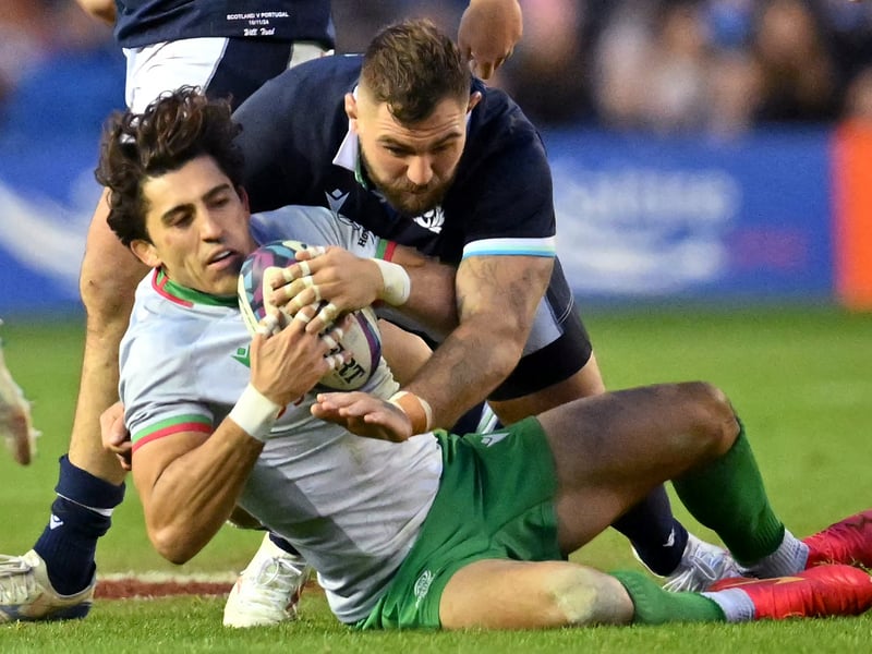 Bagged his first international try on his 35th Scotland appearance, plunging over from close range after good work by Horne. Solid outing from the loosehead. 6/10
