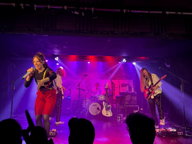 The main set closed with Nash's biggest hit, 'Foundations'.