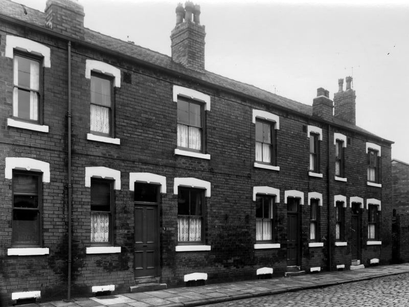 Number 3 Ormonde Terrace is the first house in view from the left, then 5 and 7 at the right end. Oatland Engineering company is just visible on the left edge. Pictured in October 1960.