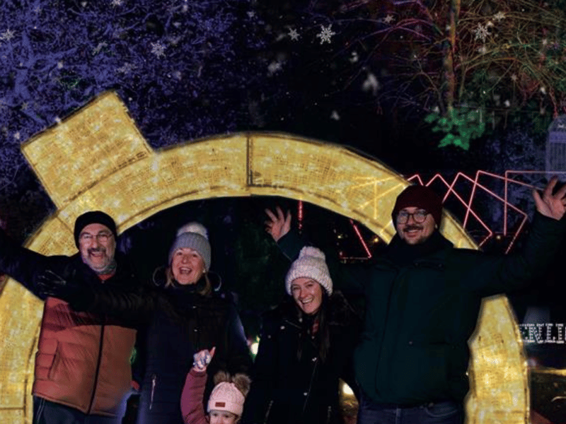 Brighten your December with a magical evening at Staunton Farm’s Enlightened Trail. Running from December 6 to 24, this enchanting experience transforms over a mile of the farm into a spectacular wonderland of dazzling illuminations. Perfect for all ages, the trail features breath-taking light displays and immersive installations, making this year the most impressive yet.