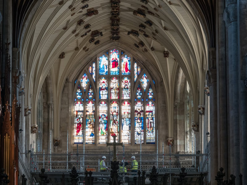 Recognized as one of Europe’s finest, the Winchester Cathedral Christmas Market returns from November 22 to December 22, 2024. Nestled in the historic Cathedral grounds, this festive event is celebrated for its vibrant atmosphere, picturesque setting, and curated selection of high-quality exhibitors. Each year, it draws visitors from across the globe to browse charming wooden chalets and soak in the seasonal magic.