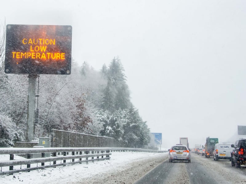 Drivers on the M73 at Cumbernauld and Castlecary face difficicult conditions to drive in this morning