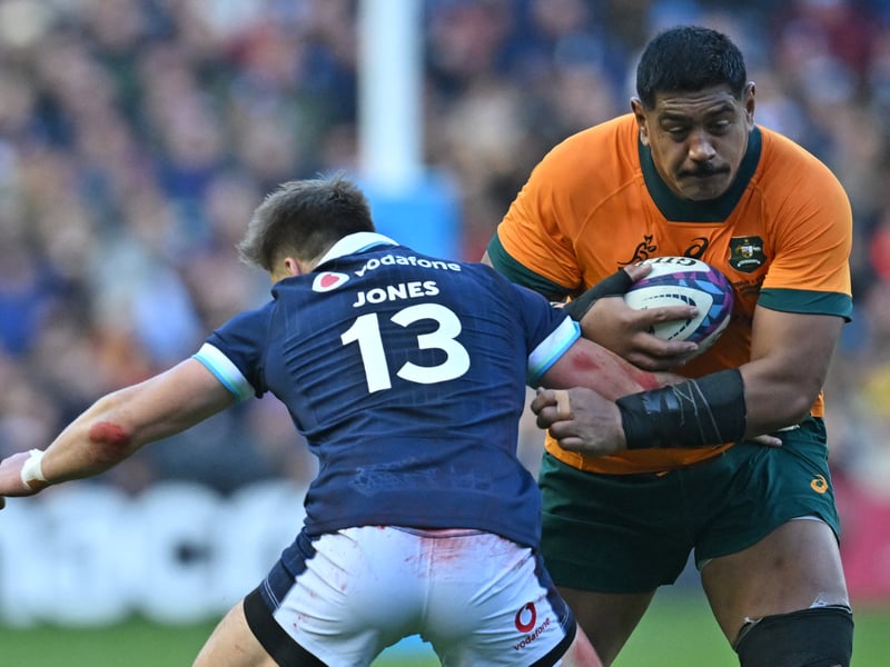 One of his quieter games at centre but defended gallantly and played his part in Finn Russell's try. 7