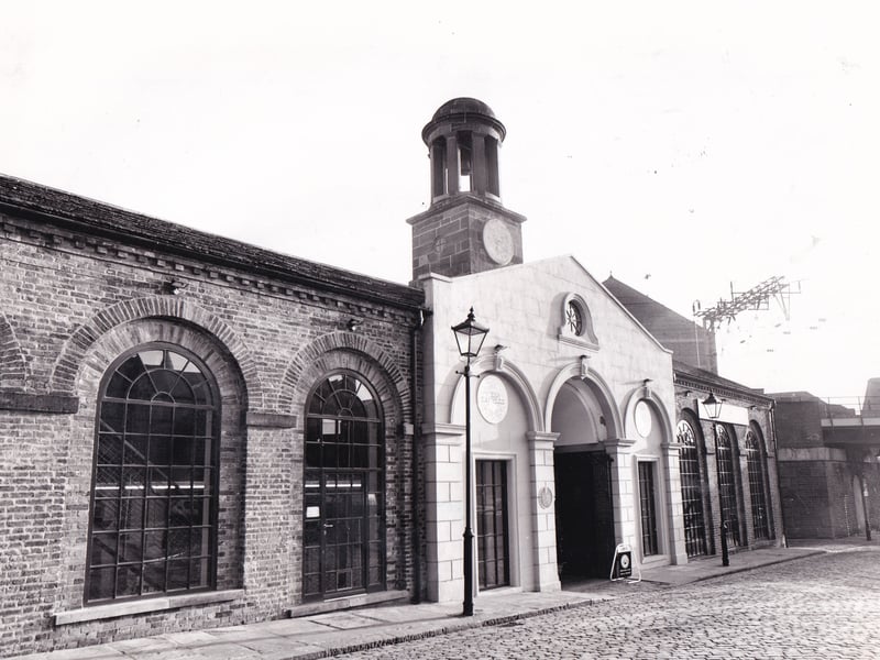 January 1993 and Third White Cloth Hall had just been lovingly restored by Speciality Shops - the company which leased the Corn Exchange from Leeds City Council.
