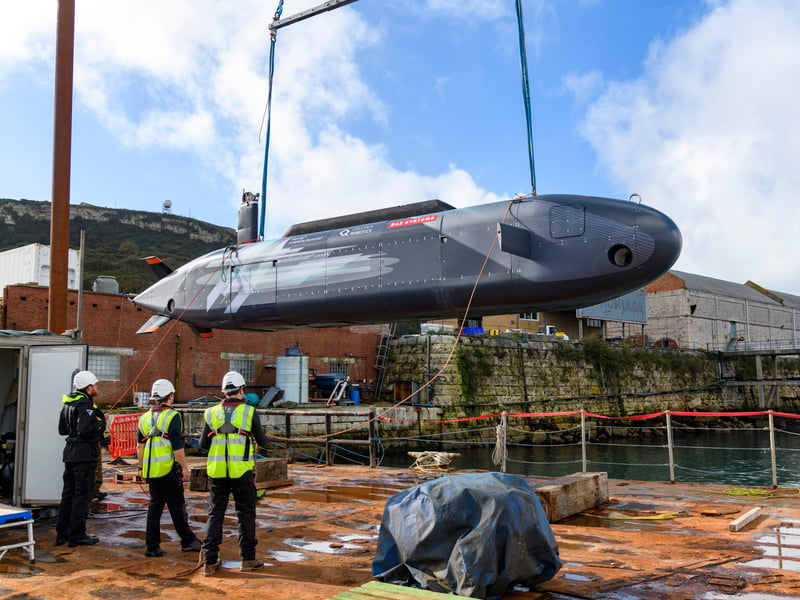 Herne - an Extra Large Autonomous Submarine Underwater Vehicle built by Portsmouth engineers - has been successfully tested on the South Coast of England.