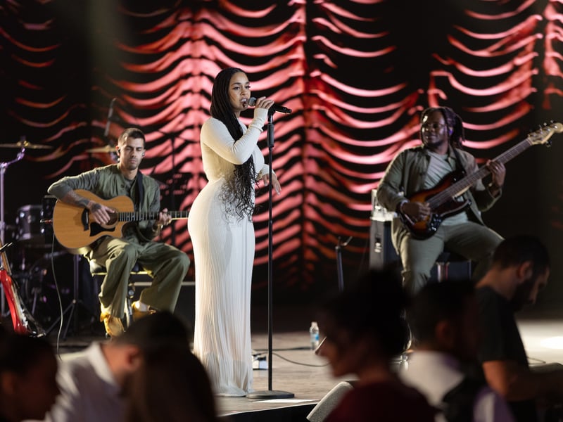 Jorja Smith’s stunning 2016 Wireless performance remains a fan favourite. With a string of soulful hits and a deep connection to UK audiences, her return in 2025 would feel like a homecoming.
