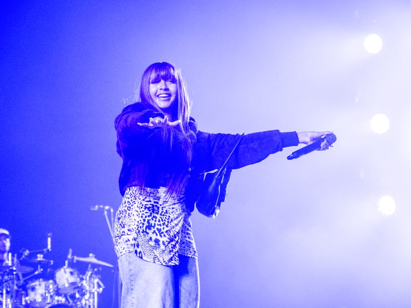 With her blend of nostalgic UK garage beats and modern pop hooks, PinkPantheress has become a cultural phenomenon. Fans are eager for her Wireless debut, which would undoubtedly showcase her meteoric rise.