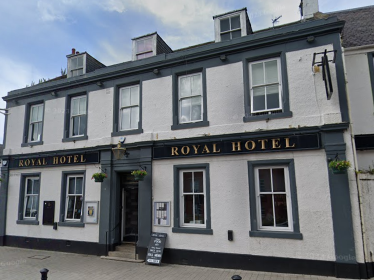 The Royal Hotel Bar & Restaurant in Penicuick has a 4.5* rating from 165 reviews. A TripAdvisor reviewer said: “I came here with my great auntie as heard good reports. We both got the fish and chips everyone was talking about. Absolutely amazing. The best fish and chips ever.”