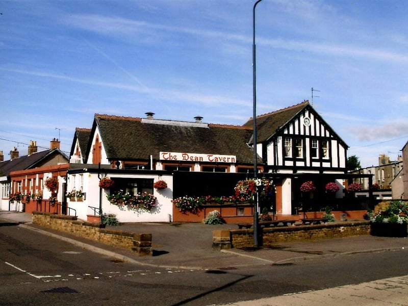 The Dean Tavern in Newtongrange has a 4.5* rating from 108 reviews. A TripAdvisor reviewer said: “Love this place , don't go as often as I would like to go. Great atmosphere, friendly staff. Food is very good and reasonably priced.”
