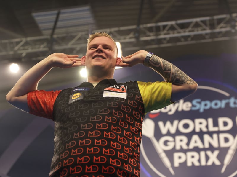 Belgian thrower Mike De Decker is currently the world number 24 but is the 25/1 fifth favourite for the world title having beaten Luke Humphries 6–4 to win the World Grand Prix.