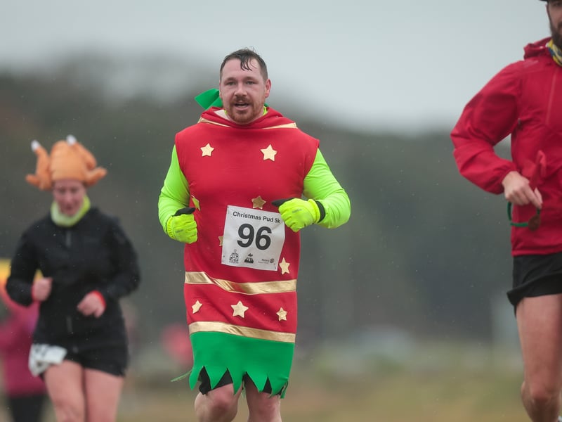 Festive runners. Picture: Chris Moorhouse (011224-29)