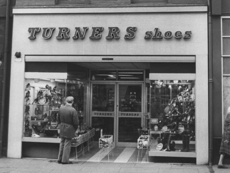 Turners Shoes (W. and E. Turner Ltd), boot and shoe makers, on Middlewood Road, Hillsborough, in November 1981