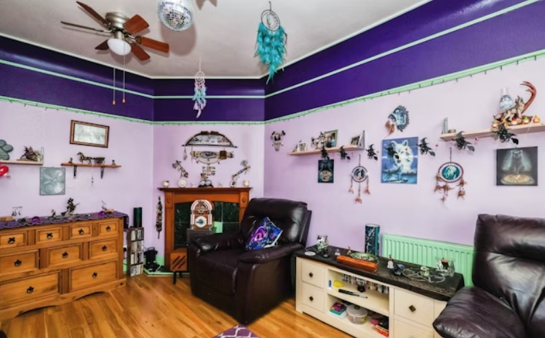 The listing says: " A spacious 5 bedroom, 2 reception house situated in this popular residential road in Cosham.