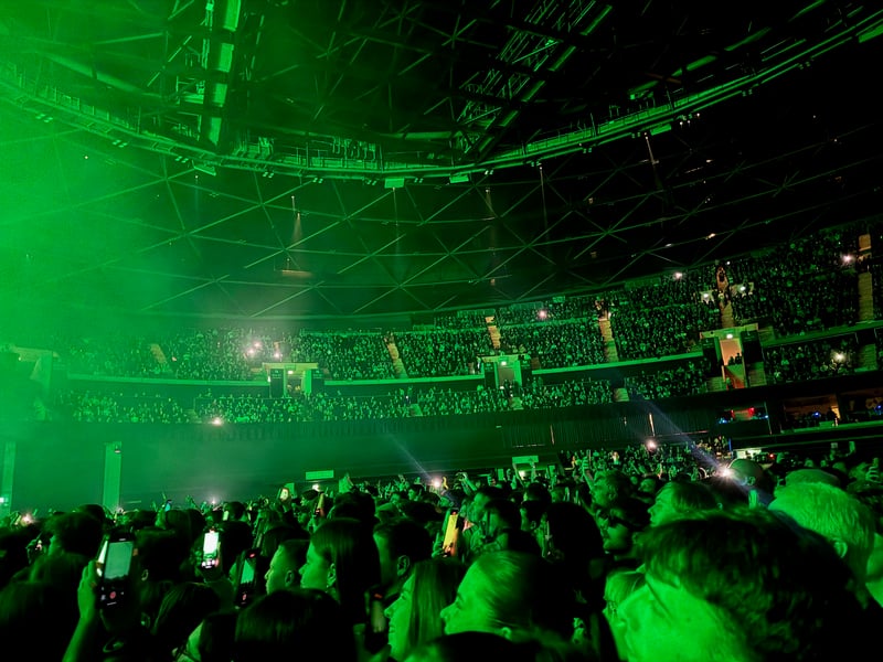 The Hydro was completely sold out for the concert.