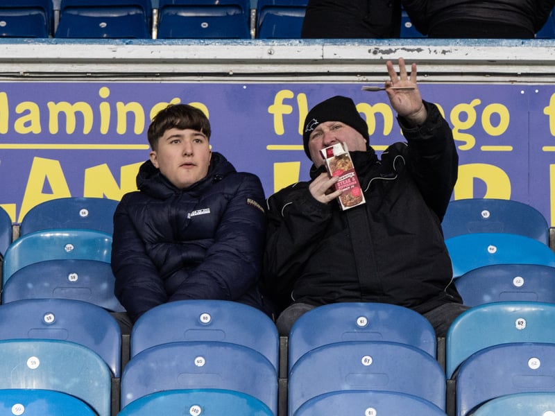 Derby County fell to a 2-0 defeat at Elland Road in a spirited display against table-topping Leeds United in the Sky Bet Championship on Saturday afternoon.