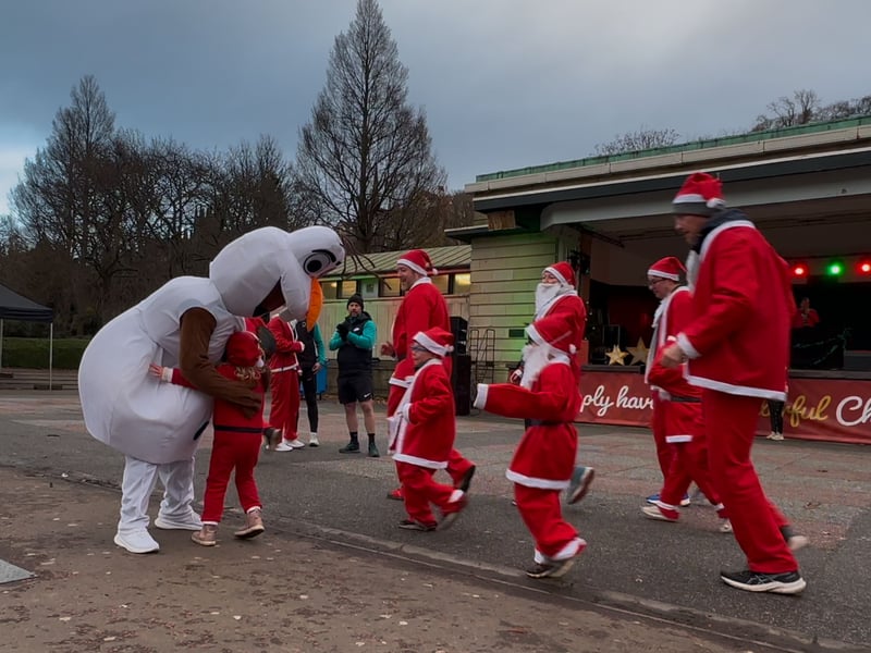 Everyone’s favourite snowman, Olaf, was there to cheer everybody on