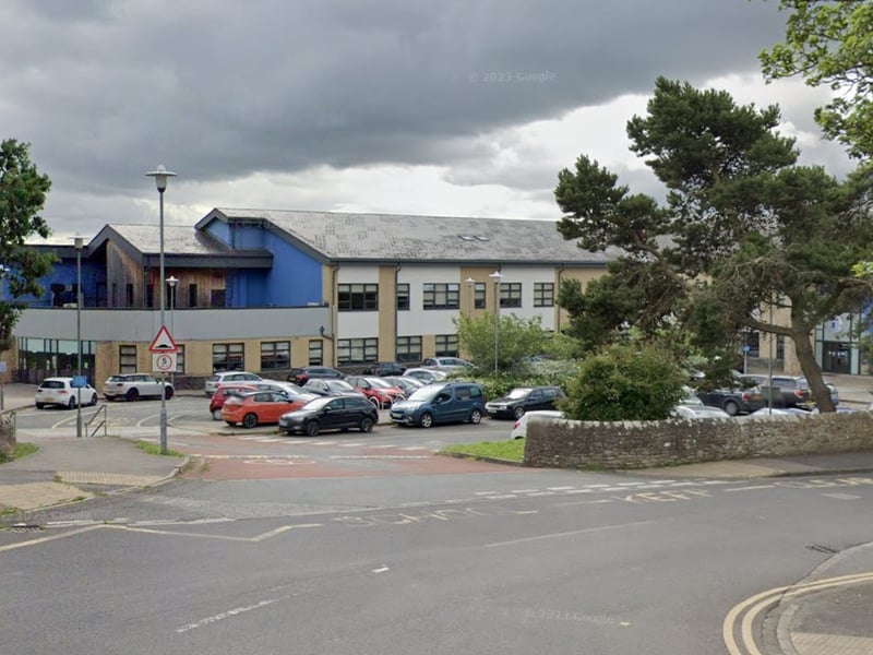 St Francis Xavier School is a joint Catholic and Church of England secondary academy in Richmond, North Yorkshire. It was rated ‘good’ or ‘outstanding’ in all areas in its last Ofsted inspection.
In the 2023/24 school year, it had another exceptional Progress 8 score of 1.01, placing it near the top of the ‘well above average’ band.