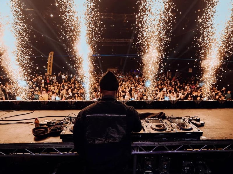 Join 4x4 legends Jamie Duggan, DJ Q, and TS7 for a one-night-only Bassline Symphony at St. George’s Hall, Bradford, on May 9. Experience the electrifying bassline sound supercharged by Opera North’s orchestra.