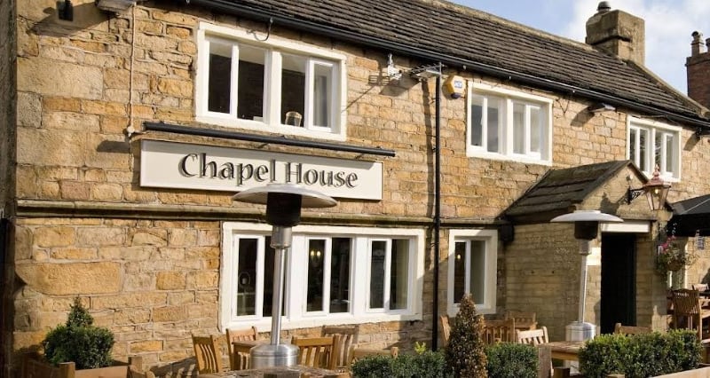 Chapel House is a pub located in Low Moor which serves up delicious, traditional British food, with its fish and chips and Sunday dinner receiving plenty of praise from customers. The welcoming atmosphere of the pub is also a highlight for visitors. Chapel House has a 4.5* rating from 1,059 reviews.