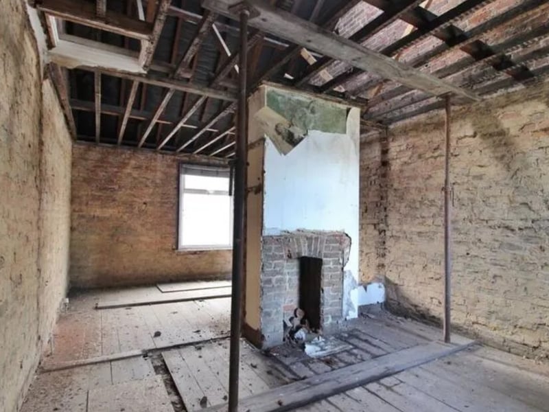 This home is on the market with Stonebridge Shaw for £185,000.