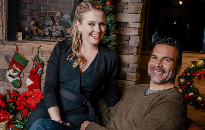 Available on My5. Notable for starring Melissa Joan Hart, of 'Sabrina the Teenage Witch' fame, she plays an event coordinator at a ski resort tasked with keeping the guest happy. When a newly-widowed old flame turns up at with his two cute kids she rethinks her priorities and romantic 'reservations'.