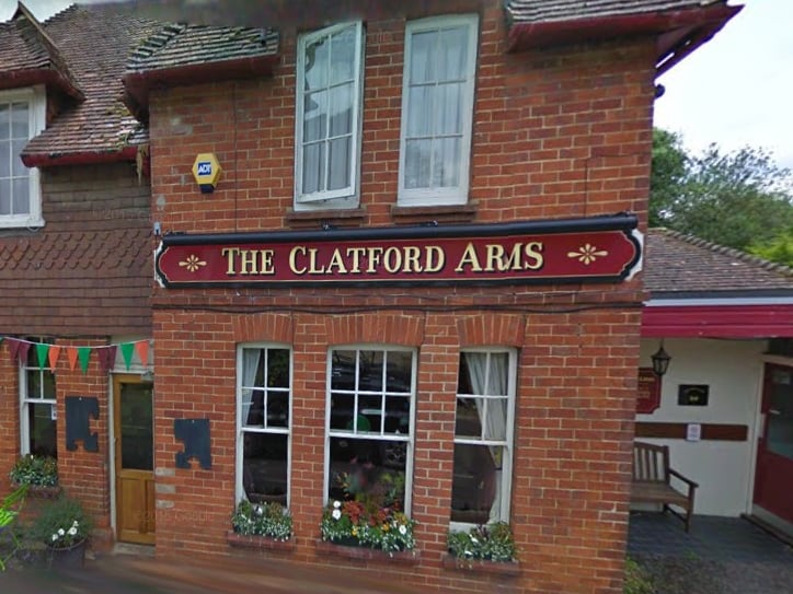 The Clatford Arms in Goodworth Clatford has a 4.5* rating from 341 reviews. A TripAdvisor reviewer said: “We had the most amazing fish and chips. They pride themselves on purchasing freshly caught fish every morning. Honestly it was delicious, the batter crispy and a really tasty tartar sauce.”