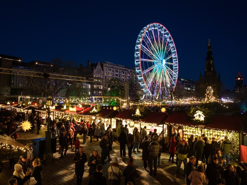 Probably the most popular place to pick up a cup of warming mulled wine is in the Capital's Christmas Market. Expect to pay around £6 but you'll be disappointed if you're looking for a quirky recipe with interesting tastes - this is likely to be mass produced to maximise profit with little in the way of loving care. The beautiful surroundings just about make up for it though.