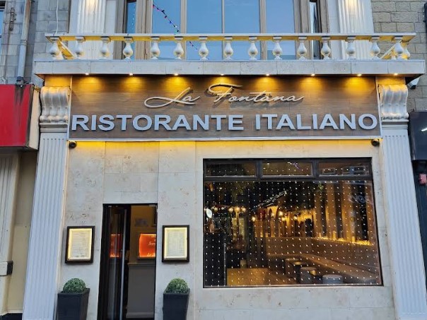 This Blackpool restaurant serves up classic Italian dishes in a restaurant which boasts themed decor including a patio fountain and a ‘twinkling night sky’. La Fontana Ristorante Italiano is an award-winning restaurant located in the centre of Blackpool.